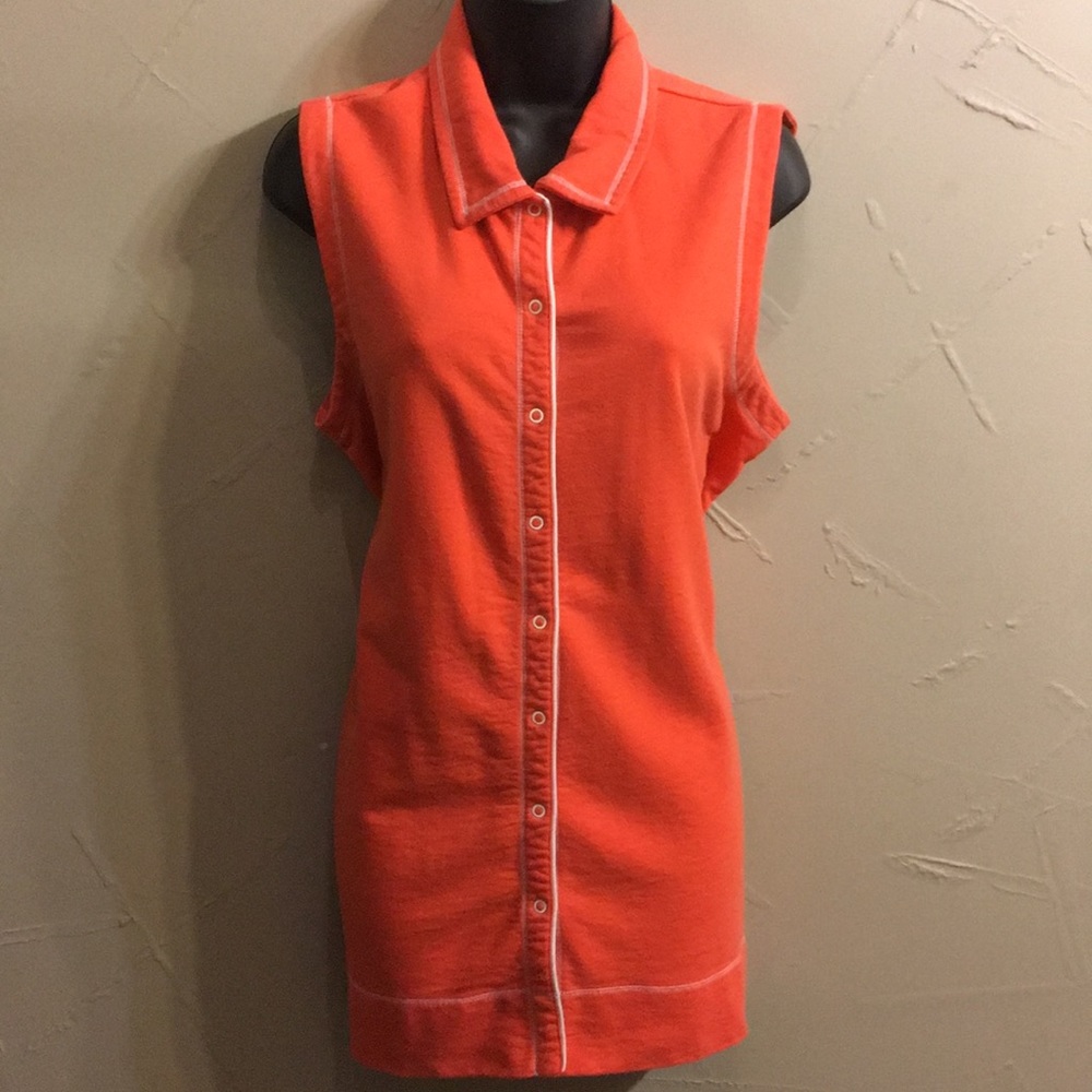 Catalina button top